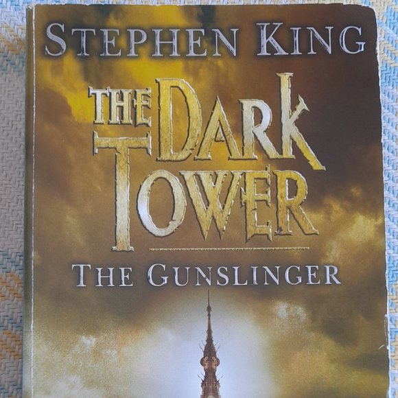 Other - The Dark Tower - The Gunslinger. By Stephen King.